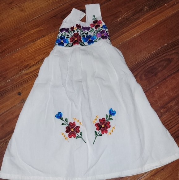 Other - Embroidered Linen dress 3t